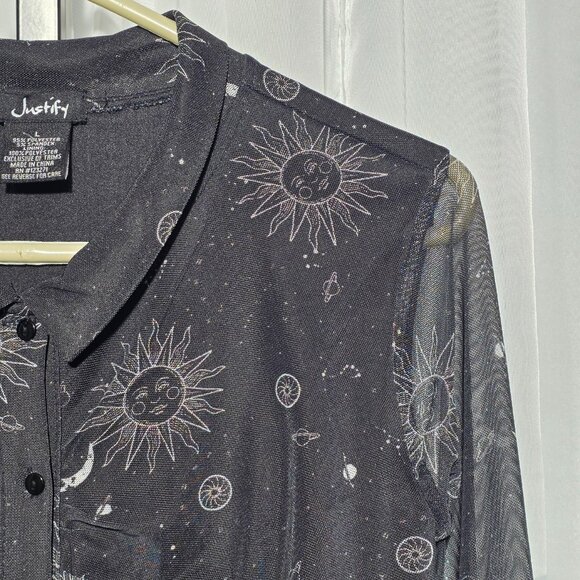 Justify - Picture 4 of 7